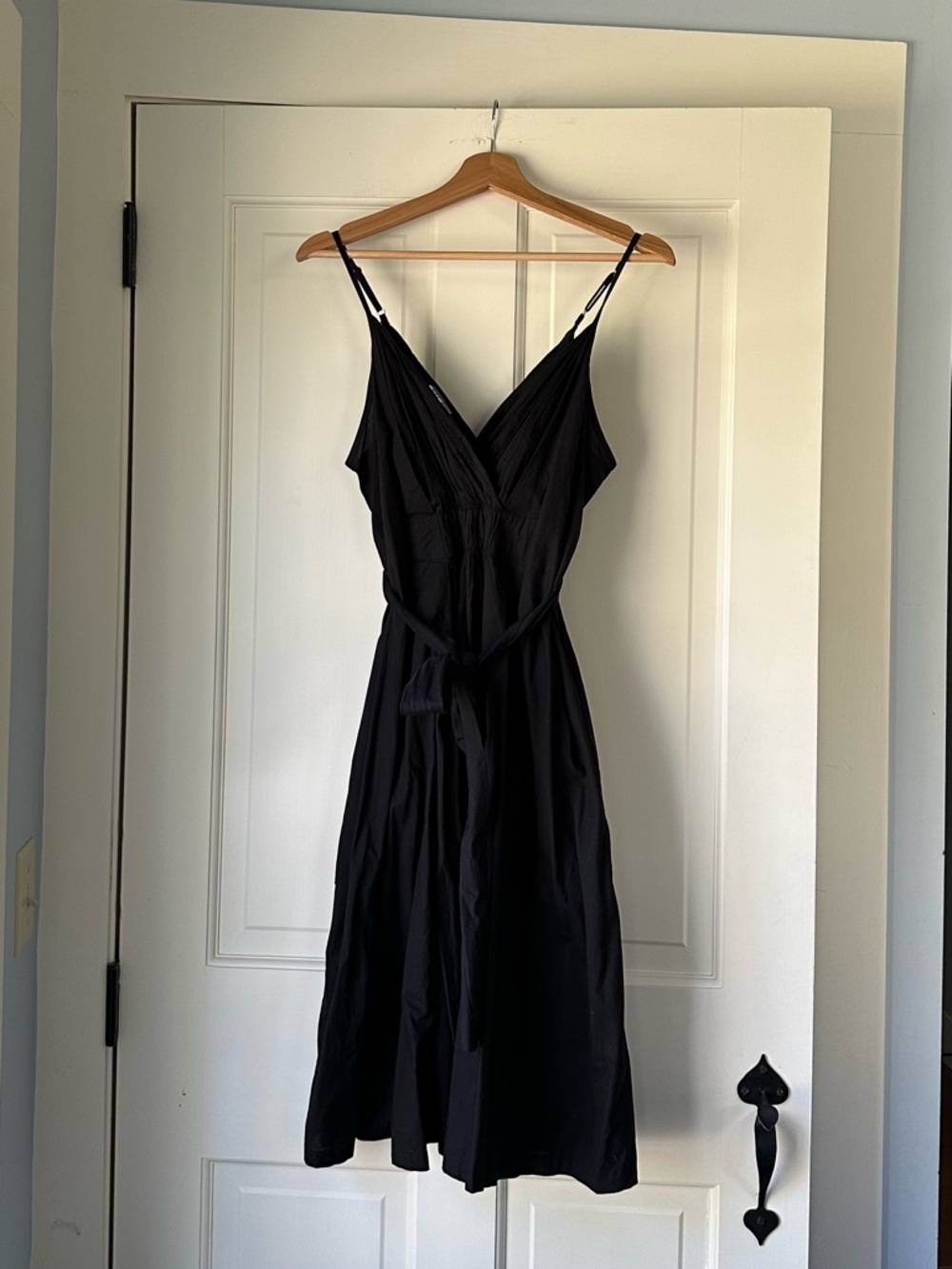 NWOT Gap Black Sleeveless V-Neck Midi Dress with Waist Tie, Size 10